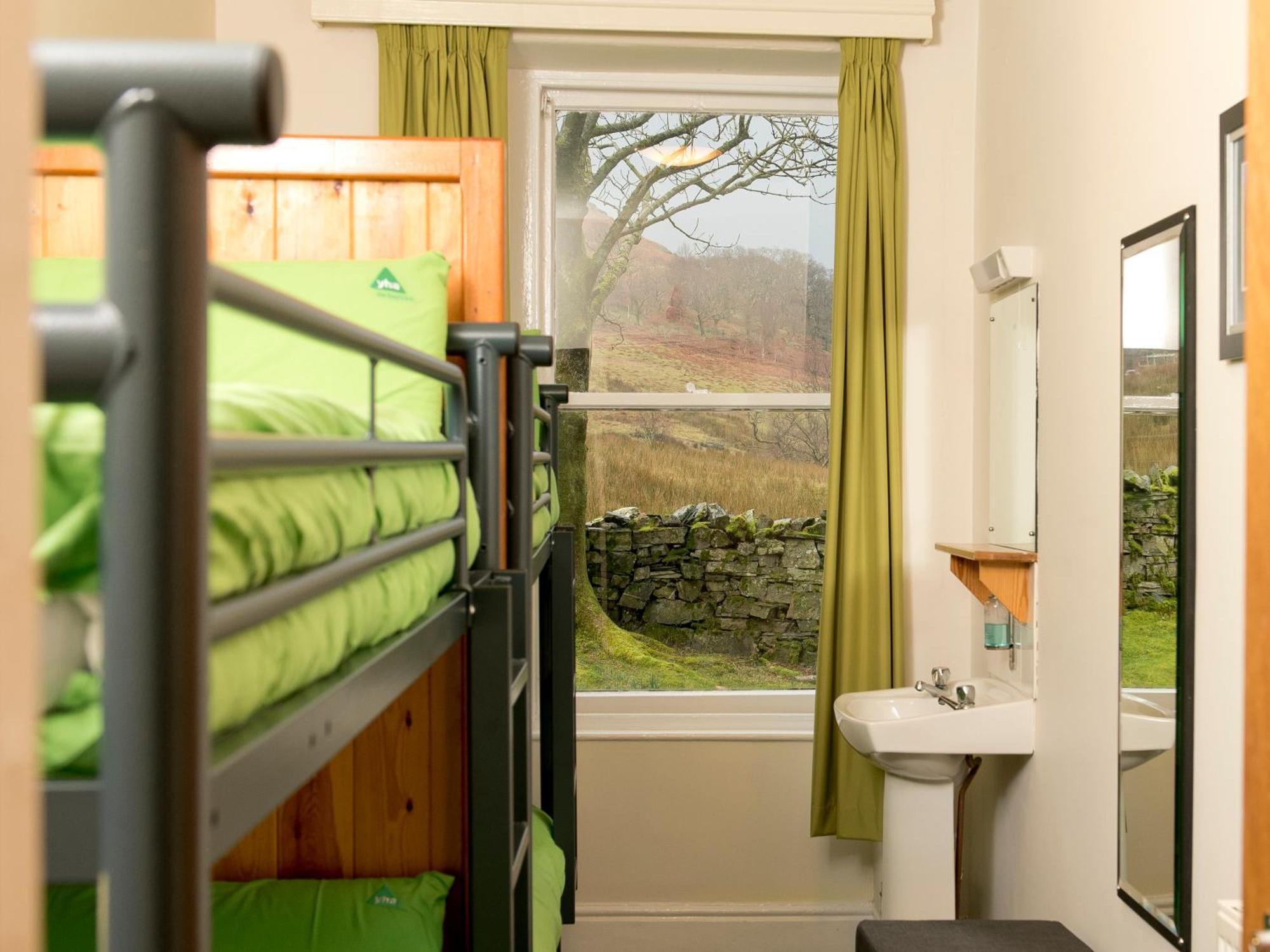 Yha Hostel *